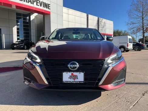 Used 2025 Nissan Altima 2.5 SV image 4