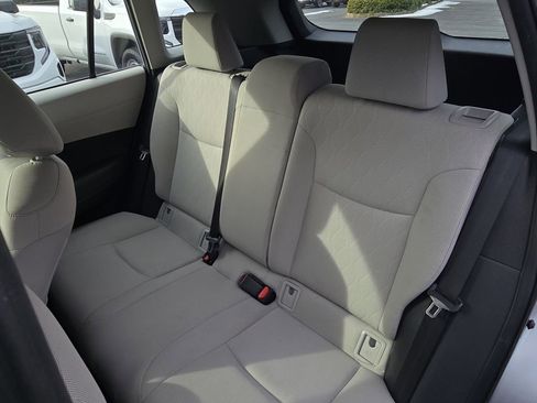 Used 2024 Toyota Corolla Cross L image 25