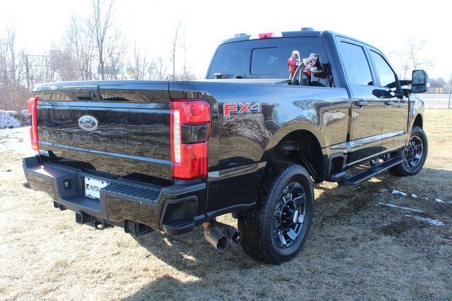 Used 2023 Ford F250 XL w/ STX Appearance Package AWD/4WD image 6