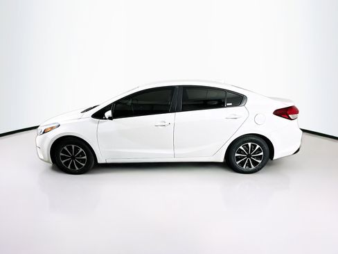 Used 2018 Kia Forte LX w/ LX Popular Package FWD image 4