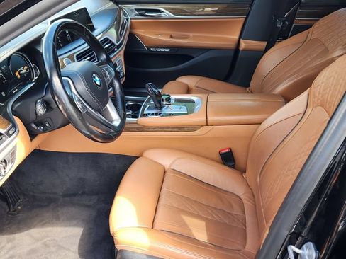 Used 2018 BMW 750i xDrive AWD/4WD image 12