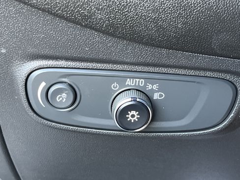 Used 2024 Chevrolet Equinox LT w/ LPO, Floor Liner Package AWD/4WD image 29