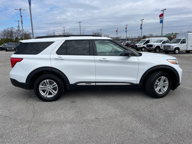 Used 2023 Ford Explorer XLT AWD/4WD image 13
