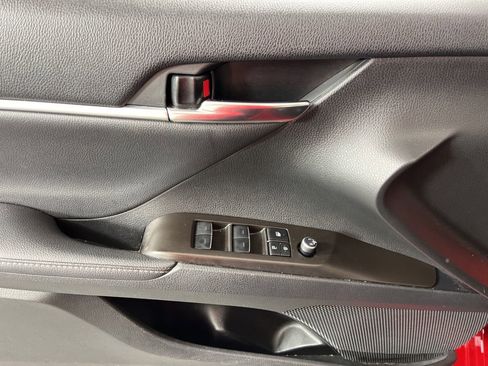 Used 2022 Toyota Camry XSE image 25