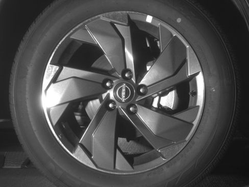 Used 2025 Nissan Rogue SV image 13