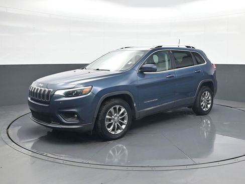 Used 2020 Jeep Cherokee Latitude Plus w/ Cold Weather Group image 3