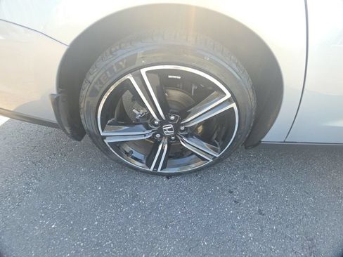 Certified 2025 Honda Accord Sport image 11