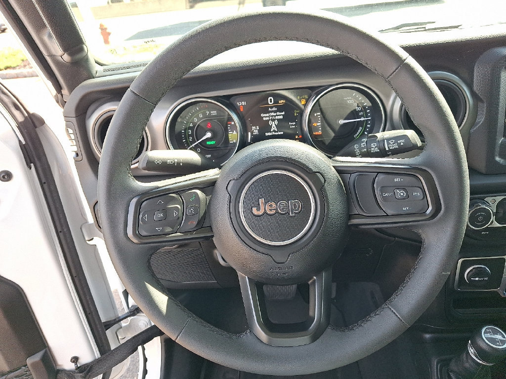 Used 2023 Jeep Wrangler Unlimited w/ Convenience Group AWD/4WD image 19