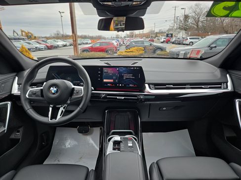 Used 2025 BMW X2 xDrive28i image 14