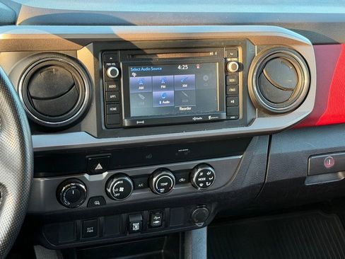 Used 2019 Toyota Tacoma SR5 image 27