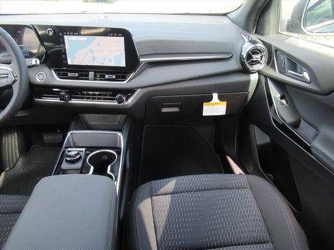 New 2026 Chevrolet Equinox LT image 13