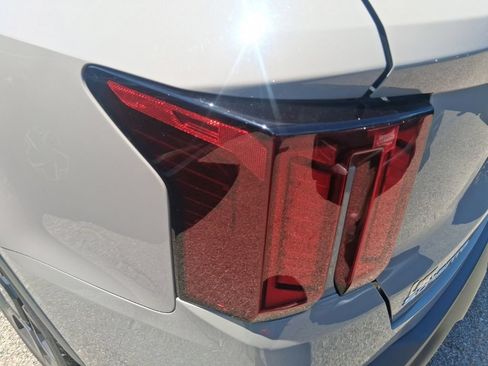 Certified 2024 Kia Sorento X-Line EX AWD/4WD image 12
