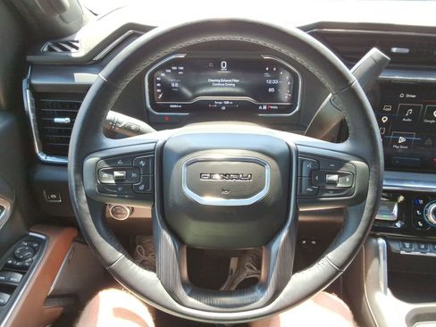 Used 2025 GMC Sierra 2500 Denali Ultimate AWD/4WD image 28