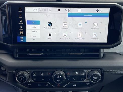 Used 2024 Jeep Wrangler Unlimited Sahara image 6