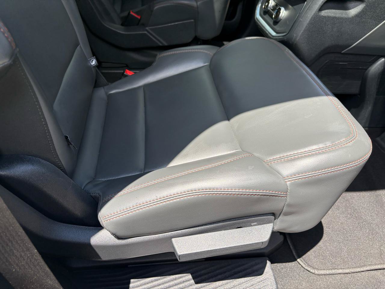 Used 2025 Ford Expedition Active AWD/4WD image 49
