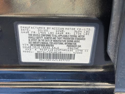 Used 2025 Nissan Versa SV FWD image 22