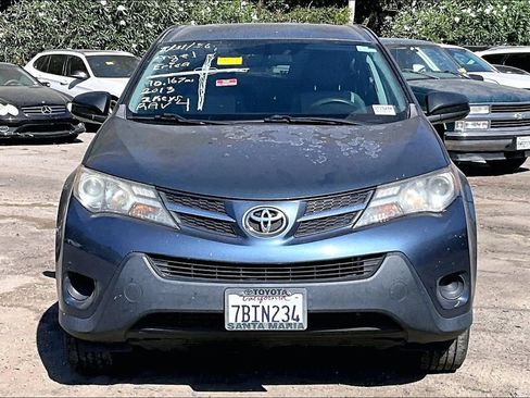 Used 2013 Toyota RAV4 LE FWD image 2