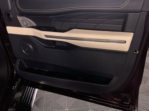 Used 2024 Ford Expedition Max Platinum image 30