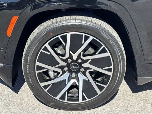 New 2025 Jeep Wagoneer S Limited image 11