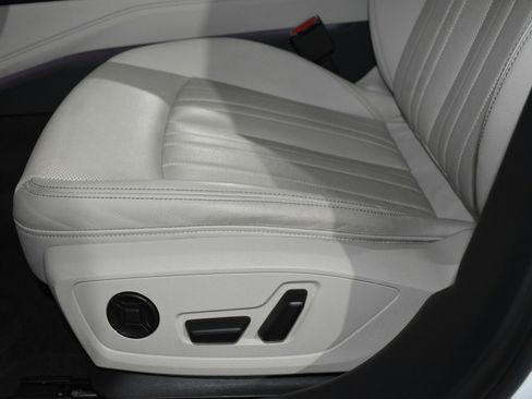 Used 2022 Audi A6 Premium Plus image 13