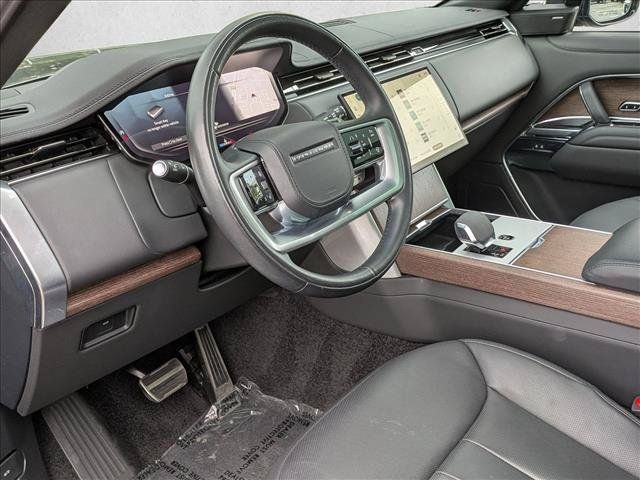 Certified 2024 Land Rover Range Rover SE AWD/4WD image 10