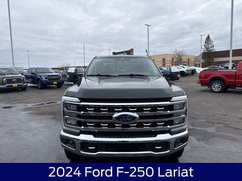 Certified 2024 Ford F250 Lariat w/ Chrome Package image 4