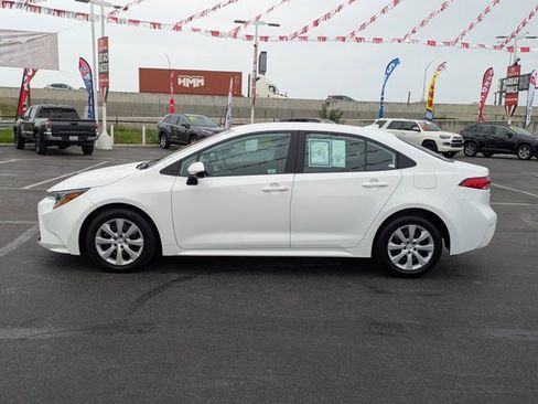 Used 2023 Toyota Corolla LE image 12
