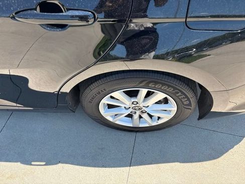 Used 2025 Toyota Camry LE AWD/4WD image 11