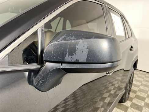 Used 2021 Toyota RAV4 LE image 13