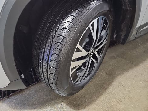 Certified 2025 Mercedes-Benz GLA 250 image 34