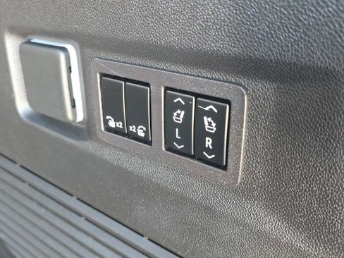 Used 2024 GMC Yukon Denali Ultimate image 13