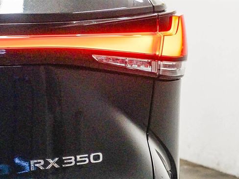 Used 2024 Lexus RX 350 Premium image 10