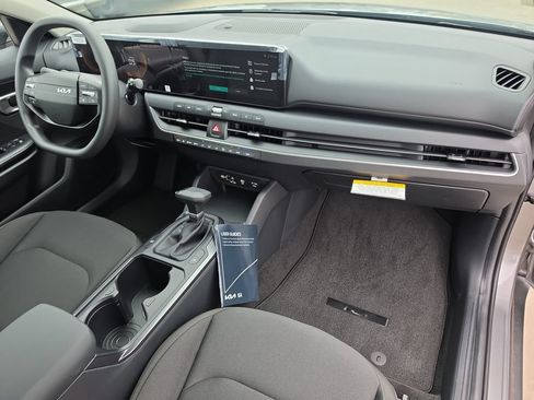 New 2026 Kia K4 FWD image 11