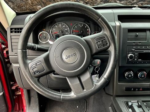 Used 2012 Jeep Liberty Sport w/ Popular Equipment Group image 5