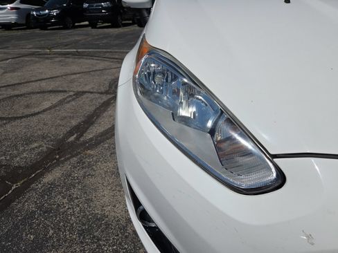 Used 2014 Ford Fiesta Titanium FWD image 5