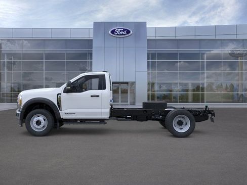 New 2026 Ford F550 4x4 Regular Cab Super Duty w/ XL Chrome Package image 30
