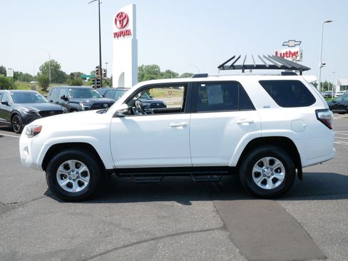 Used 2024 Toyota 4Runner SR5 Premium w/ Moonroof Package AWD/4WD image 4