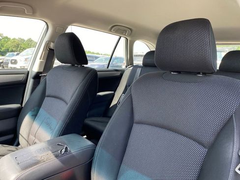 Used 2017 Subaru Outback 2.5i AWD/4WD image 17