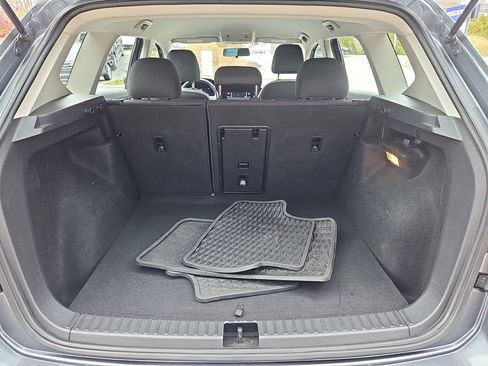 Certified 2022 Volkswagen Taos S image 30