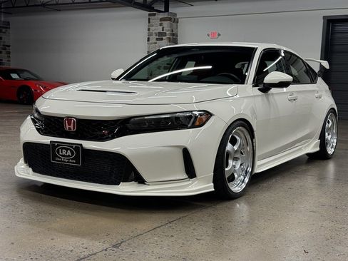 Used 2025 Honda Civic Type R image 3