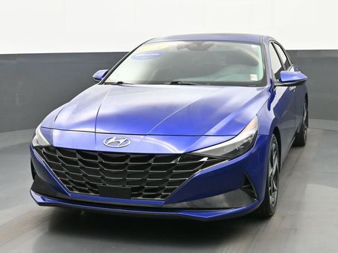 Certified 2022 Hyundai Elantra Limited image 7