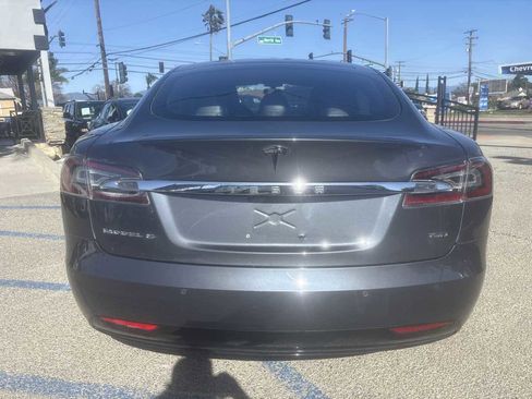 Used 2018 Tesla Model S 75D image 5