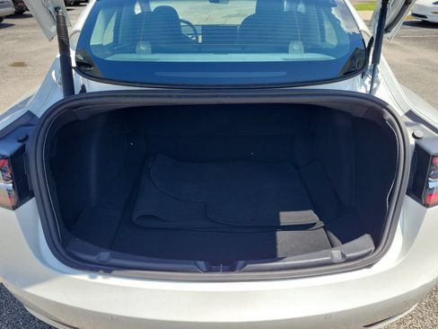 Used 2021 Tesla Model 3 Standard Range Plus RWD image 6