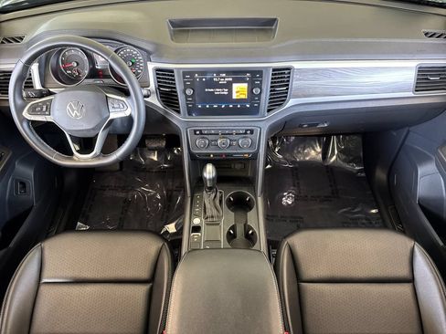 Used 2021 Volkswagen Atlas Cross Sport SE FWD image 12