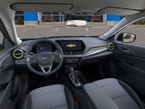 New 2026 Chevrolet Trax LT w/ Driver Confidence Package image 15