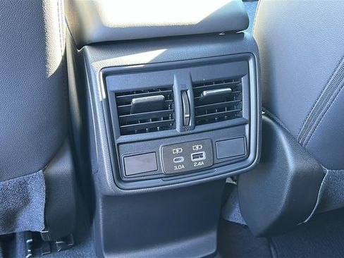 Certified 2025 Subaru Forester Premium image 26