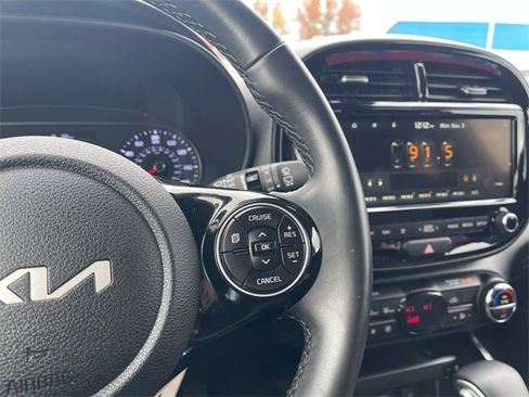 Used 2022 Kia Soul X-Line image 23