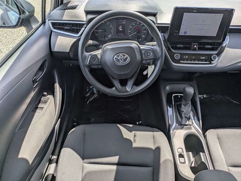 Used 2025 Toyota Corolla LE FWD image 15