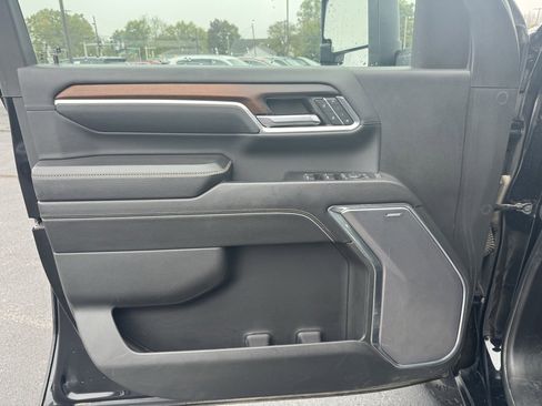 Used 2024 GMC Sierra 2500 Denali w/ Denali Reserve Package image 2