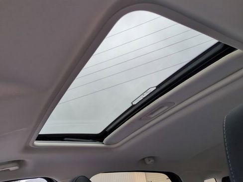 Used 2019 Ford EcoSport SE image 16